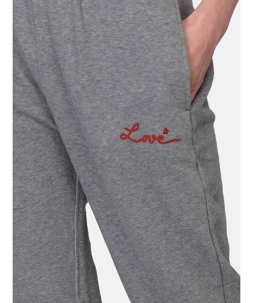 GOLDEN GOOSE(ゴールデングース)の「GOLDEN GOOSE sweat pants grey with Love☆ print(スウェットパンツ・メンズ・グレー系その他・SMALL/MEDIUM/LARGE/X-SMALL)」の2枚目の写真