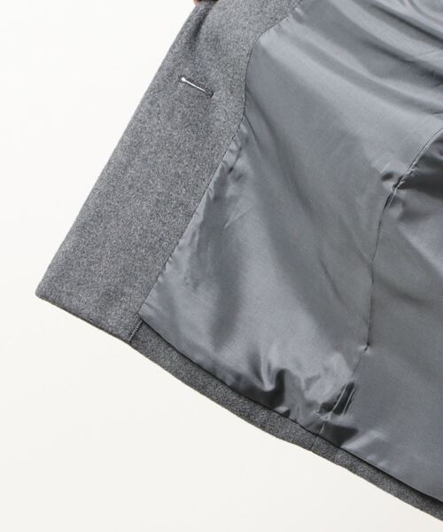 49AV.junko shimada(フォーティーナインアベニュージュンコシマダ)の「ハーフカラーコート(ステンカラーコート・レディース・グレー/レッド・M)」の4枚目の写真