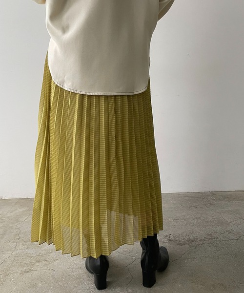 210nouve（トゥージュヌーブ）の「シアーギンガムチェックプリーツスカート（スカート・レディース・ホワイト/ブラック/グリーン・FREE）」の13枚目の写真