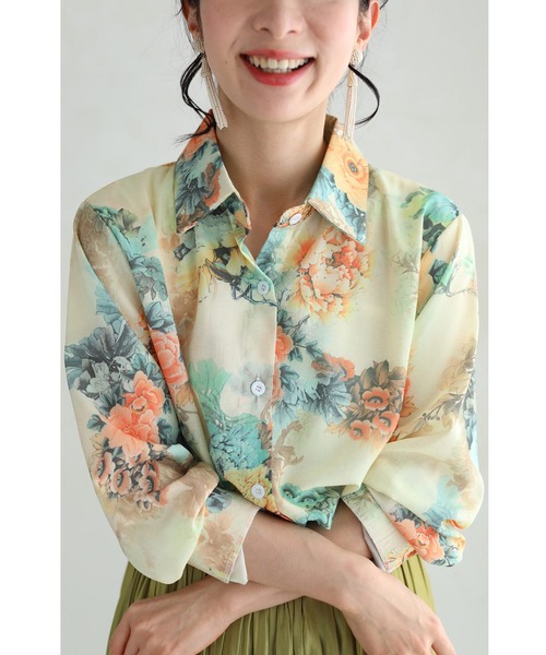 cawaii(カワイイ)の「色鮮やかに優しく描く水彩花シャツトップス(シャツ/ブラウス・レディース・イエロー・FREE)」の5枚目の写真