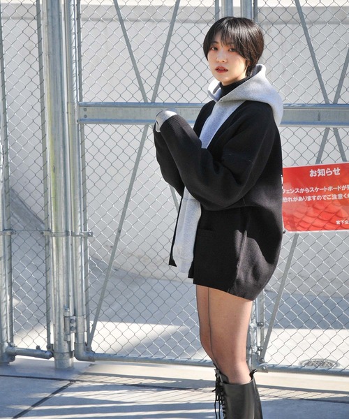 ZIP FIVE（ジップファイブ）の「【ZIP FIVE】ボリュームニット バックデザイン オーバーカーディガン（カーディガン/ボレロ・レディース・ベージュ/ホワイト系1/オフホワイト/ブラック系/ベージュ系1/ホワイト系/ブラック系2/グリーン系1/グリーン/ブラック系1/ブラック/ベージュ系/グリーン系・MEDIUM/LARGE）」の16枚目の写真