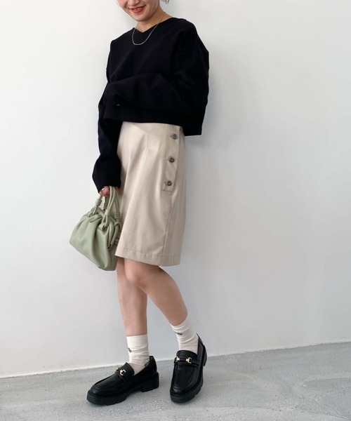 archives(アルシーヴ)の「金ボタン付きハーフパンツ(その他パンツ・レディース・ブラック/ベージュ/グレイッシュベージュ・MEDIUM)」の9枚目の写真