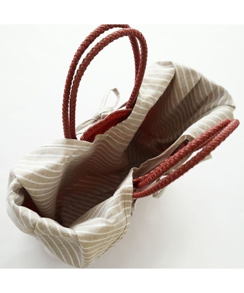 Letra(レトラ)の「オリジナルバッグインバッグ リネンミックス ストライプ ベージュ ミディアム(かごバッグ・レディース・ベージュ・MEDIUM)」の8枚目の写真
