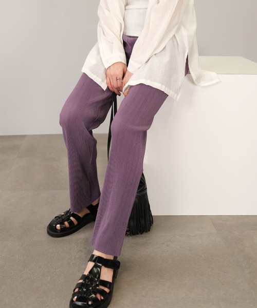 ＡＮＤＪ（アンドジェイ）の「カットオフハイウエストプリーツストレートパンツ（その他パンツ・レディース・アイボリー/ブラック/グリーン/パープル/ブルー/ライム/オレンジ/テラコッタ/モスグリーン/マスタード・M）」の8枚目の写真