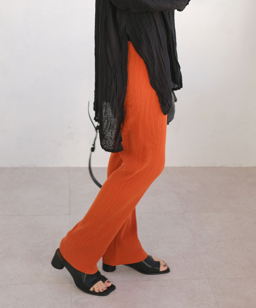 ＡＮＤＪ（アンドジェイ）の「カットオフハイウエストプリーツストレートパンツ（その他パンツ・レディース・アイボリー/ブラック/グリーン/パープル/ブルー/ライム/オレンジ/テラコッタ/モスグリーン/マスタード・M）」の10枚目の写真