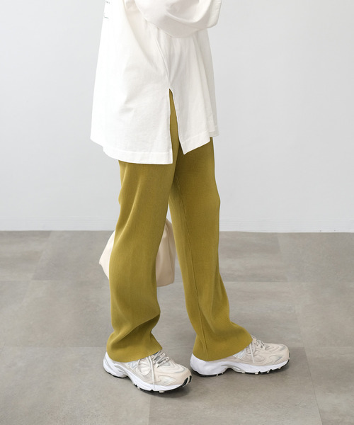 ＡＮＤＪ（アンドジェイ）の「カットオフハイウエストプリーツストレートパンツ（その他パンツ・レディース・アイボリー/ブラック/グリーン/パープル/ブルー/ライム/オレンジ/テラコッタ/モスグリーン/マスタード・M）」の9枚目の写真