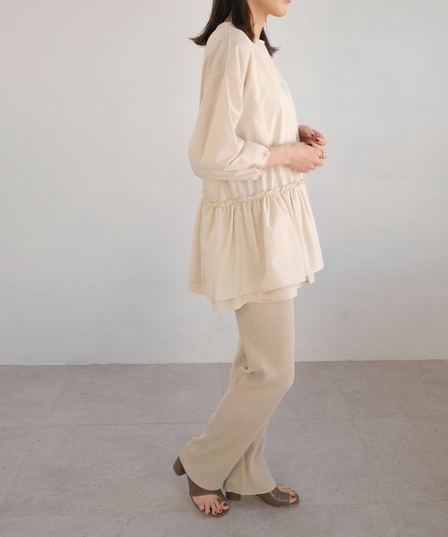 ＡＮＤＪ（アンドジェイ）の「カットオフハイウエストプリーツストレートパンツ（その他パンツ・レディース・アイボリー/ブラック/グリーン/パープル/ブルー/ライム/オレンジ/テラコッタ/モスグリーン/マスタード・M）」の12枚目の写真