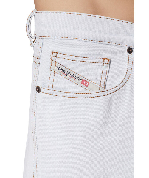 DIESEL（ディーゼル）の「DIESEL SS22 メンズ ルーズ ストレート デニムパンツ サステナブル（デニムパンツ・メンズ・インディゴブルー・32inch/30inch/28inch/34inch/36inch/26inch）」の2枚目の写真