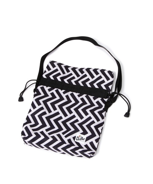 N.（N. Natural Beauty Basic）（エヌエヌナチュラルビューティーベーシック）の「【ＤＲＩＦＴＥＲ】ＣＡＮＤＹ　ＰＯＵＣＨ（ショルダーバッグ・レディース・ホワイト系その他/ブラウン系その他/ブラック・ﾌﾘ-）」の8枚目の写真