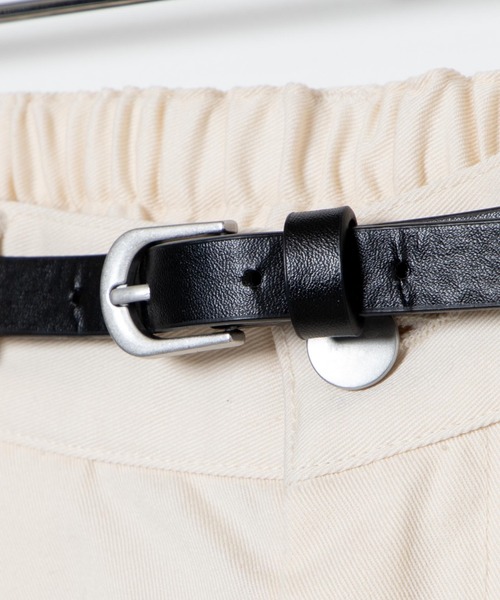 WEGO（ウィゴー）の「WEGO/ベルト付キタックショートパンツ（その他パンツ・レディース・ブラック/ベージュ/オフホワイト・MEDIUM/SMALL）」の8枚目の写真