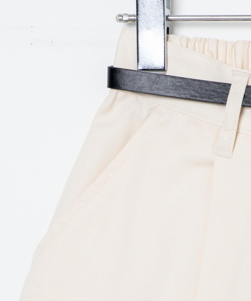 WEGO（ウィゴー）の「WEGO/ベルト付キタックショートパンツ（その他パンツ・レディース・ブラック/ベージュ/オフホワイト・MEDIUM/SMALL）」の6枚目の写真