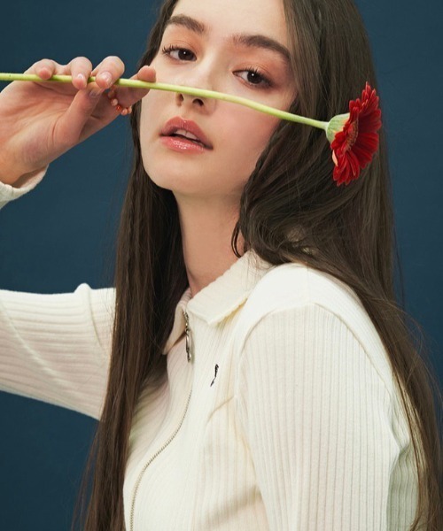 FANCY CLUB（ファンシークラブ）の「韓国ブランド NASTY FANCY CLUB ナスティーフアンシークラブ 2 WAY COLLAR ZIP-UP 長袖 ジップアップトップス 長袖トップス ショートカーディガン 短丈トップス ジップアップ 蝶々 韓国ファッション 韓国ストリート ストリートファッション y2k（カーディガン/ボレロ・レディース・アイボリー/ブルー/ブラック・ONE SIZE）」の16枚目の写真