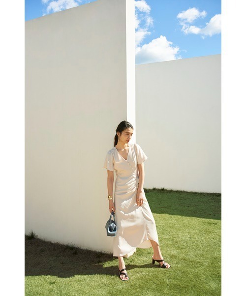 FRAY I.D（フレイアイディー）の「スクエアトゥクロストングサンダル（サンダル・レディース・ブラック/ホワイト/ベージュ・36/38/37）」の7枚目の写真