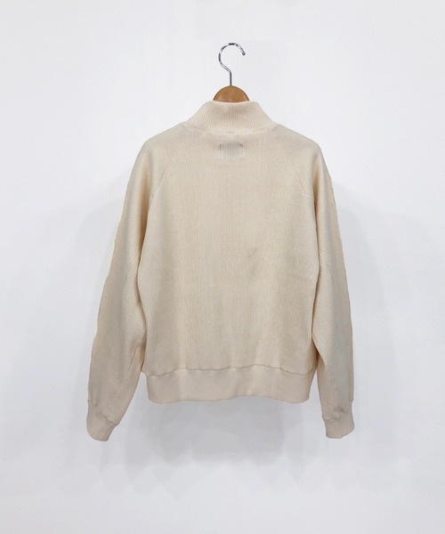KIIT(キート)の「KIIT ヘヴィーコードストレッチ モックネック(スウェット・レディース・ダークブラウン/アイボリー/グレー・1/0)」の5枚目の写真