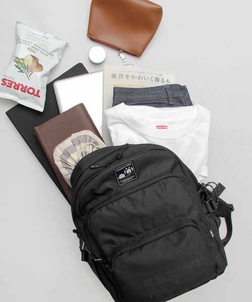 SCANDINAVIAN FOREST(スカンジナビアン・フォレスト)の「SCANDINAVIAN FOREST / スカンジナビアンフォレスト / ポリエステル ロゴプリント デイパック / バックパック / ハリネズミ / 大きめ / ラバーチャーム付き(バックパック/リュック・レディース・ブラック・FREE)」の13枚目の写真