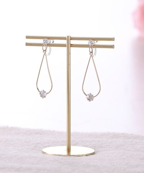 Manon's Selection(マノンズセレクション)の「2粒ストーンドロップ型ゴールドリングイヤリング(イヤリング・レディース・ゴールド・ONE SIZE)」の9枚目の写真