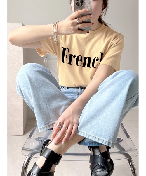Bab(バブ)の「FrenchフロッキーロゴTee(Tシャツ/カットソー・レディース・ベージュ/オフホワイト/チャコールグレー/ホワイト系・FREE)」の4枚目の写真
