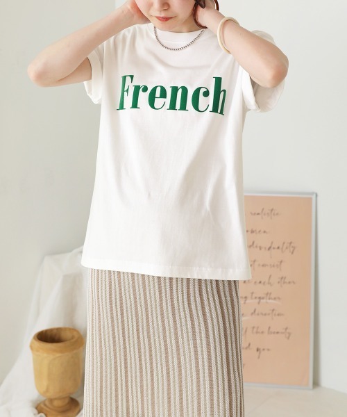 Bab(バブ)の「FrenchフロッキーロゴTee(Tシャツ/カットソー・レディース・ベージュ/オフホワイト/チャコールグレー/ホワイト系・FREE)」の8枚目の写真