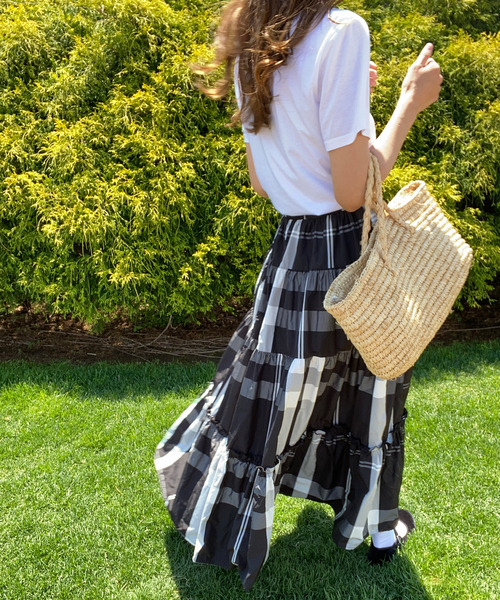 LAUIR(ラウアー)の「大柄チェックティアードスカート(スカート・レディース・ネイビー/ホワイト/ブラック・X-LARGE/SMALL/MEDIUM/LARGE)」の19枚目の写真