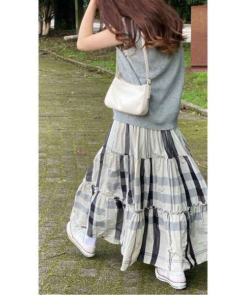 LAUIR(ラウアー)の「大柄チェックティアードスカート(スカート・レディース・ネイビー/ホワイト/ブラック・X-LARGE/SMALL/MEDIUM/LARGE)」の20枚目の写真