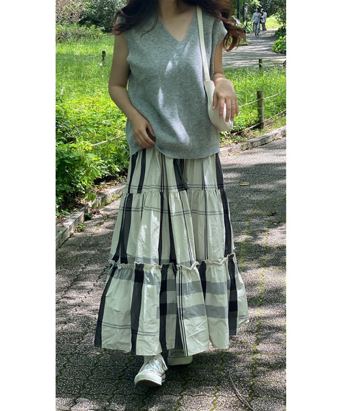 LAUIR(ラウアー)の「大柄チェックティアードスカート(スカート・レディース・ネイビー/ホワイト/ブラック・X-LARGE/SMALL/MEDIUM/LARGE)」の21枚目の写真