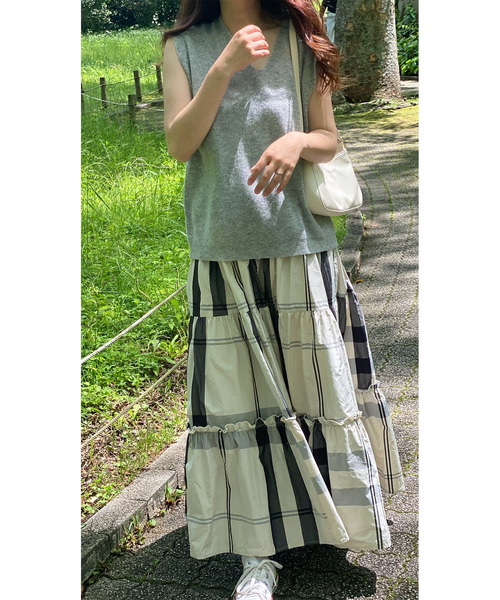 LAUIR(ラウアー)の「大柄チェックティアードスカート(スカート・レディース・ネイビー/ホワイト/ブラック・X-LARGE/SMALL/MEDIUM/LARGE)」の22枚目の写真