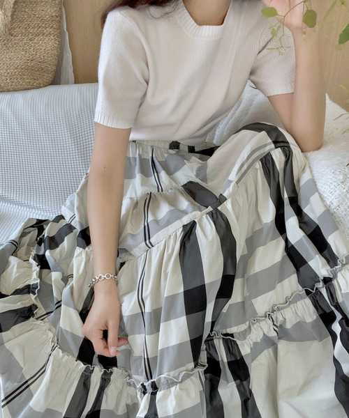 LAUIR(ラウアー)の「大柄チェックティアードスカート(スカート・レディース・ネイビー/ホワイト/ブラック・X-LARGE/SMALL/MEDIUM/LARGE)」の5枚目の写真