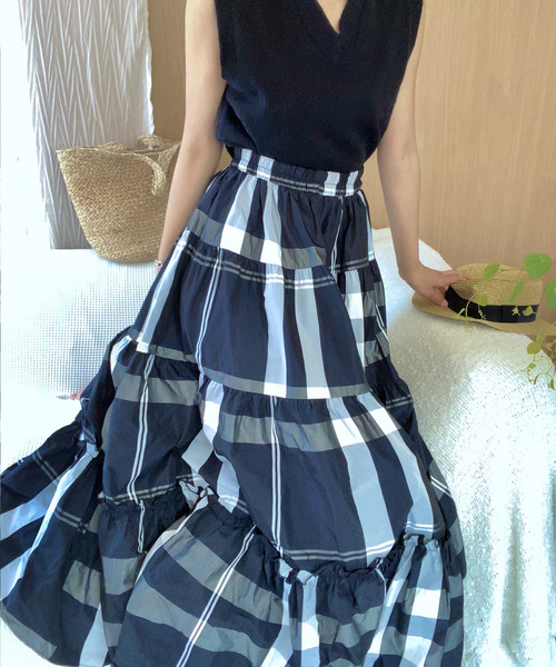 LAUIR(ラウアー)の「大柄チェックティアードスカート(スカート・レディース・ネイビー/ホワイト/ブラック・X-LARGE/SMALL/MEDIUM/LARGE)」の12枚目の写真