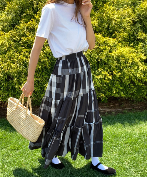 LAUIR(ラウアー)の「大柄チェックティアードスカート(スカート・レディース・ネイビー/ホワイト/ブラック・X-LARGE/SMALL/MEDIUM/LARGE)」の15枚目の写真