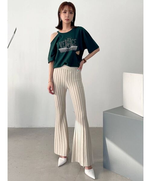 GYDA(ジェイダ)の「ESCAPISM CUTデザインTシャツ(Tシャツ/カットソー・レディース・オフホワイト/ブラック/ベージュ/グリーン・FREE)」の18枚目の写真