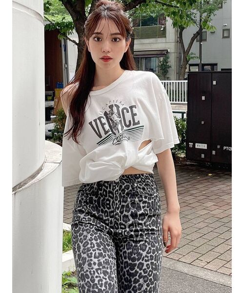 GYDA(ジェイダ)の「ESCAPISM CUTデザインTシャツ(Tシャツ/カットソー・レディース・オフホワイト/ブラック/ベージュ/グリーン・FREE)」の15枚目の写真