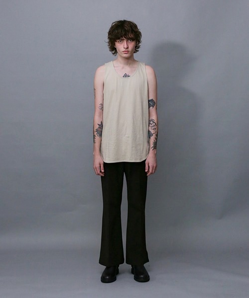 Iroquois(イロコイ)の「IROQUOIS イロコイ / LAYERED LONG T/T レイヤードロングタンクトップ / 179200(タンクトップ・メンズ・ブラック/オフホワイト/ベージュ/チャコールグレー・1/2/3)」の15枚目の写真