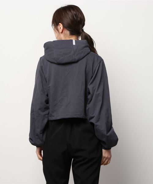 MSCHF(ミスチーフ)の「CROPPED SIDE ZIP HOODIE(ブルゾン・レディース・チャコールグレー・S/M)」の3枚目の写真