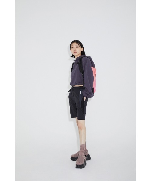 MSCHF(ミスチーフ)の「CROPPED SIDE ZIP HOODIE(ブルゾン・レディース・チャコールグレー・S/M)」の13枚目の写真
