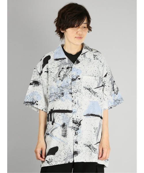 semantic design（セマンティックデザイン）の「【ストレッチ】セマンティックデザイン グラフィック オープンカラー半袖ルーズシャツ（シャツ/ブラウス・メンズ・グリーン系その他/パープル/ピンク系その他/ホワイト・LARGE/MEDIUM）」の2枚目の写真