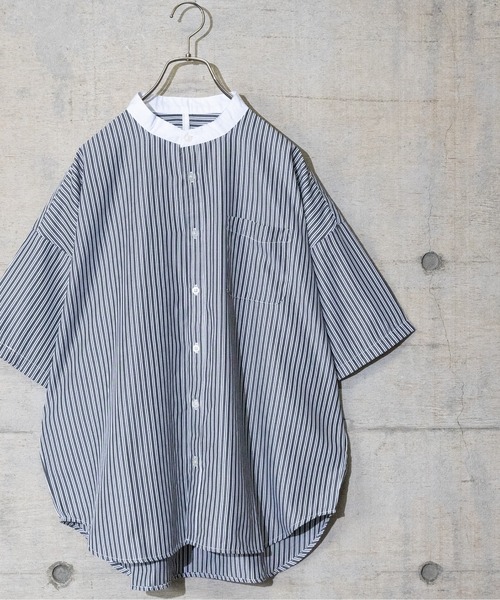 JOHN'S CLOSET(ジョンズクローゼット)の「【i】ブロードストライプバンドカラーシャツ 半袖(シャツ/ブラウス・メンズ・ブラック/ネイビー/グレー/グリーン・MEDIUM/LARGE/X-LARGE)」の1枚目の写真