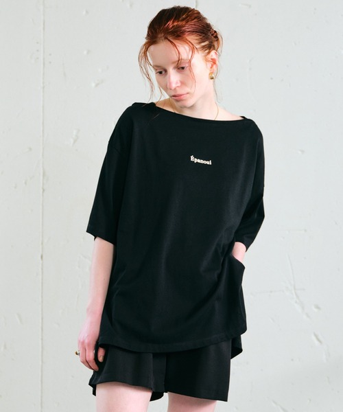 ECRIRE（エクリール）の「ワンポイントロゴ刺繍オーバーサイズコットンTシャツ（Tシャツ/カットソー・レディース・ブラック/オフホワイト/モカ・フリー）」の16枚目の写真