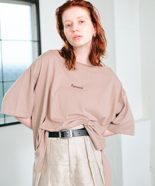 ECRIRE（エクリール）の「ワンポイントロゴ刺繍オーバーサイズコットンTシャツ（Tシャツ/カットソー・レディース・ブラック/オフホワイト/モカ・フリー）」の11枚目の写真