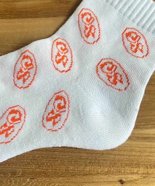 CIAOPANIC(チャオパニック)の「【SURPASS HOTDOGG STAND】ロゴパターンソックス / LOGO PATTERN SOCKS(ソックス/靴下・メンズ・ホワイト/ネイビー・FREE)」の5枚目の写真