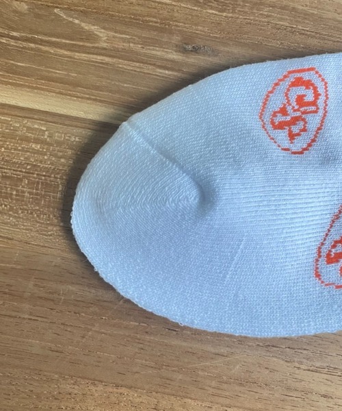 CIAOPANIC(チャオパニック)の「【SURPASS HOTDOGG STAND】ロゴパターンソックス / LOGO PATTERN SOCKS(ソックス/靴下・メンズ・ホワイト/ネイビー・FREE)」の3枚目の写真