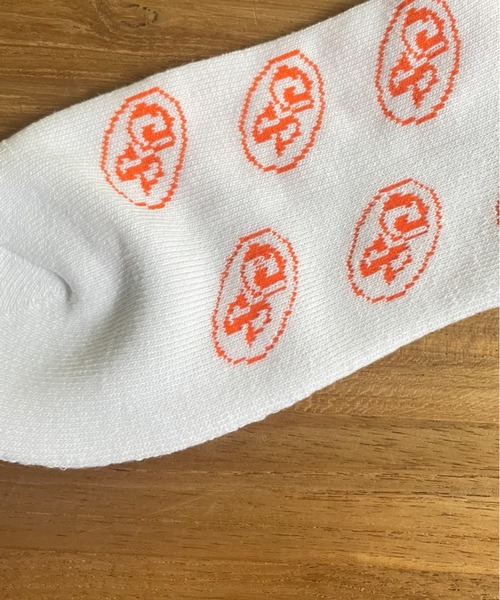 CIAOPANIC(チャオパニック)の「【SURPASS HOTDOGG STAND】ロゴパターンソックス / LOGO PATTERN SOCKS(ソックス/靴下・メンズ・ホワイト/ネイビー・FREE)」の4枚目の写真