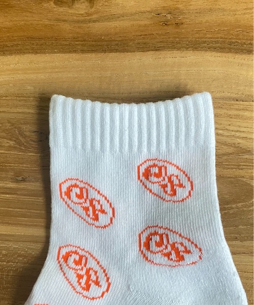 CIAOPANIC(チャオパニック)の「【SURPASS HOTDOGG STAND】ロゴパターンソックス / LOGO PATTERN SOCKS(ソックス/靴下・メンズ・ホワイト/ネイビー・FREE)」の8枚目の写真