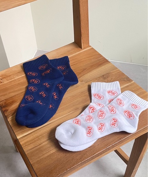 CIAOPANIC(チャオパニック)の「【SURPASS HOTDOGG STAND】ロゴパターンソックス / LOGO PATTERN SOCKS(ソックス/靴下・メンズ・ホワイト/ネイビー・FREE)」の6枚目の写真