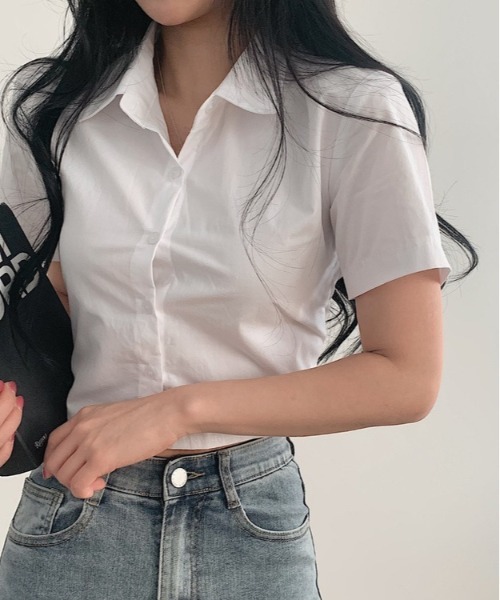 SONA(ソナ)の「SONYUNARA バックシャーリングクロップ半袖シャツ(シャツ/ブラウス・レディース・スカイブルー/アイボリー/ブラック・FREE)」の9枚目の写真