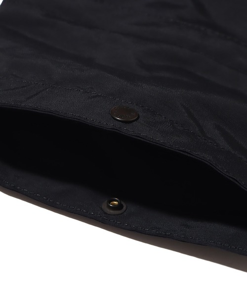 THE NORTH FACE（ザノースフェイス）の「THE NORTH FACE PURPLE LABEL Field Small Shoulder Bag / ザ ノース フェイス パープルレーベル フィルド スモール ショルダー バッグ（ショルダーバッグ・メンズ・ブラック/オレンジ/グリーン・ONE SIZE）」の17枚目の写真