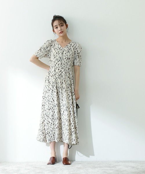 N.（N. Natural Beauty Basic）（エヌエヌナチュラルビューティーベーシック）の「ヘンケイアニマルギャザーショルダーワンピース（ワンピース・レディース・ホワイト系その他/グリーン系その他/ネイビー系1・SMALL/MEDIUM）」の10枚目の写真