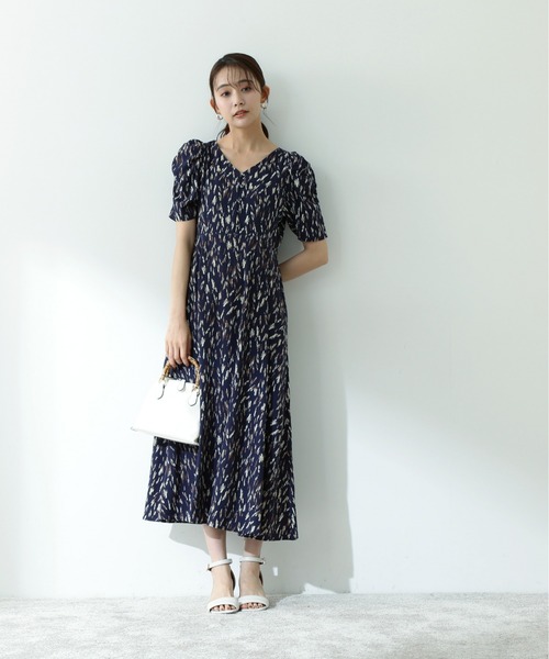 N.（N. Natural Beauty Basic）（エヌエヌナチュラルビューティーベーシック）の「ヘンケイアニマルギャザーショルダーワンピース（ワンピース・レディース・ホワイト系その他/グリーン系その他/ネイビー系1・SMALL/MEDIUM）」の7枚目の写真