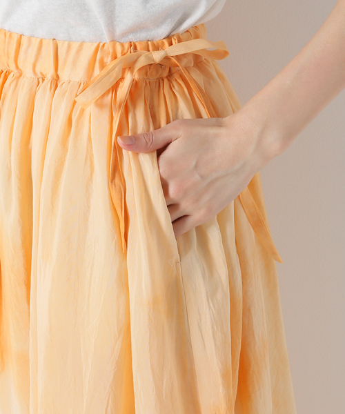 IENA(イエナ)の「【enrica/エンリカ】ギャザースカート Natural dye(スカート・レディース・オレンジ・FREE)」の2枚目の写真
