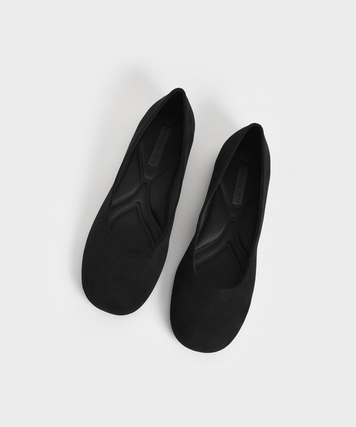 CHARLES & KEITH（チャールズ & キース）の「スエード ラウンドトゥバレリーナ（バレエシューズ・レディース・ブラック/オフホワイト/サンドベージュ・23cm/23.5cm/24.5cm/25cm/25.5cm/22.5cm）」の10枚目の写真