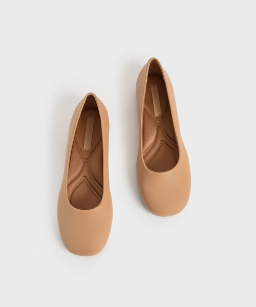 CHARLES & KEITH（チャールズ & キース）の「スエード ラウンドトゥバレリーナ（バレエシューズ・レディース・ブラック/オフホワイト/サンドベージュ・23cm/23.5cm/24.5cm/25cm/25.5cm/22.5cm）」の13枚目の写真